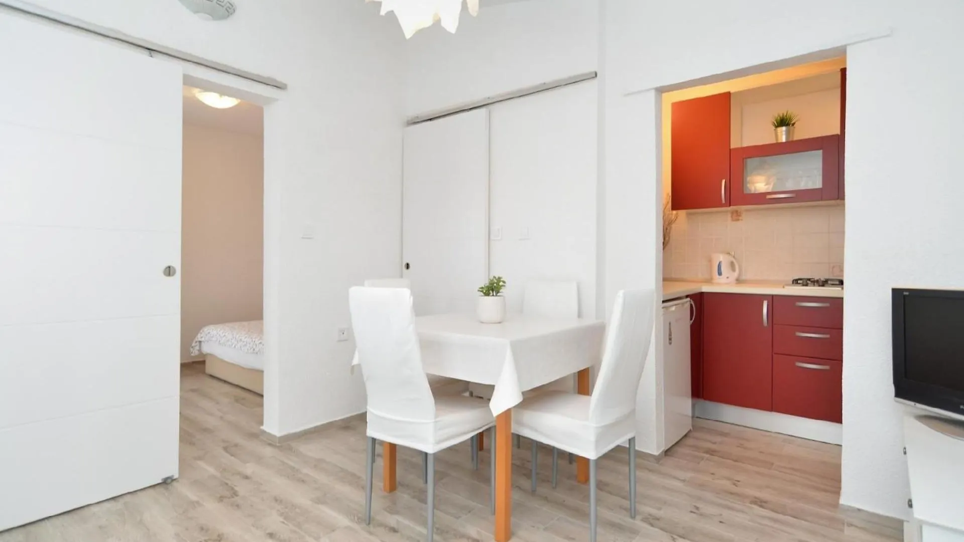 Apartment Ferienwohnung Fuer 3 Personen Ca 30 Qm In Fazana-Surida, Istrien Istrische Riviera Valbandon