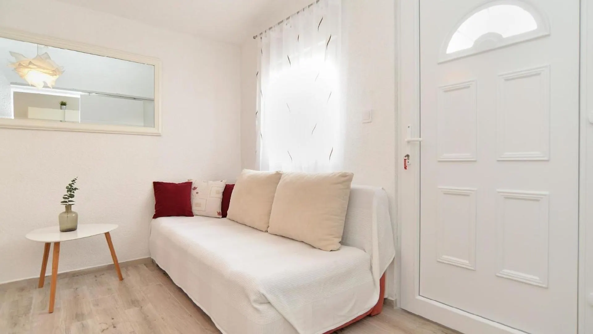 Apartment Ferienwohnung Fuer 3 Personen Ca 30 Qm In Fazana-Surida, Istrien Istrische Riviera Valbandon
